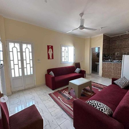 Skylen Hostel Хургада Экстерьер фото